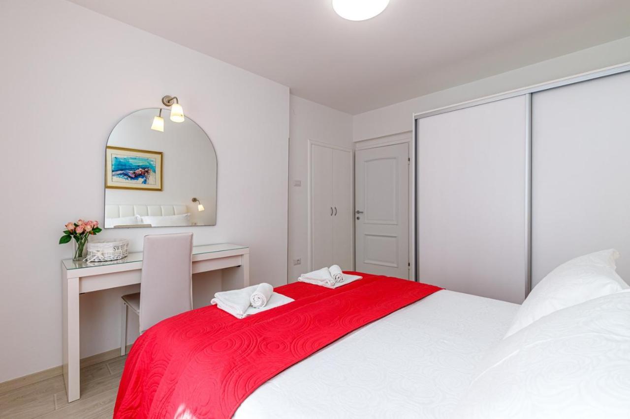 Apartments Lavizatic Porec Luaran gambar